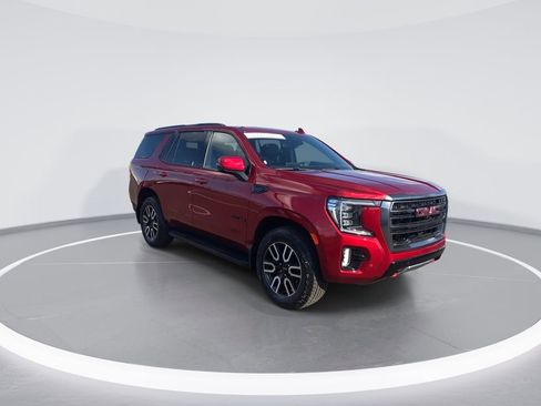 Used 2024 GMC Yukon AT4 w/ Technology Package image 2