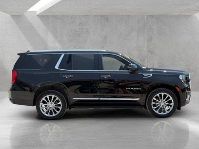 Used 2022 GMC Yukon SLT w/ SLT Premium Package