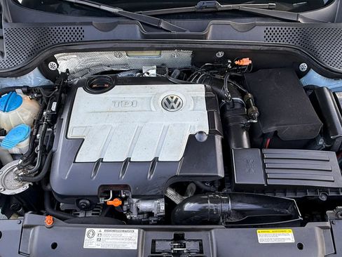 Used 2013 Volkswagen Beetle TDI FWD image 8