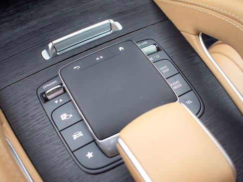 Used 2024 Mercedes-Benz GLE 450e 4MATIC image 32