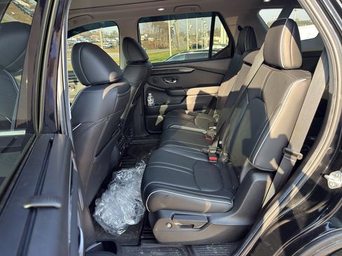 Used 2025 Honda Pilot Elite image 12