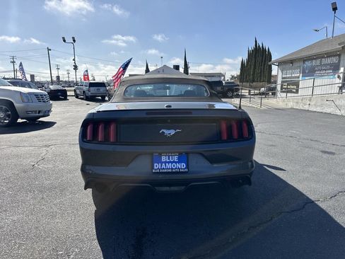 Used 2016 Ford Mustang Premium image 6