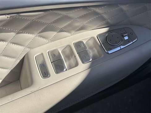 Used 2025 Genesis G70 3.3T Advanced w/ Sport Prestige Package image 16