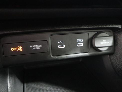 Used 2025 Honda Civic Sport image 31