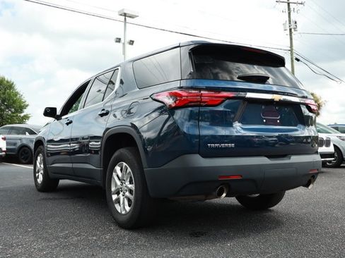 Used 2023 Chevrolet Traverse LS FWD image 7