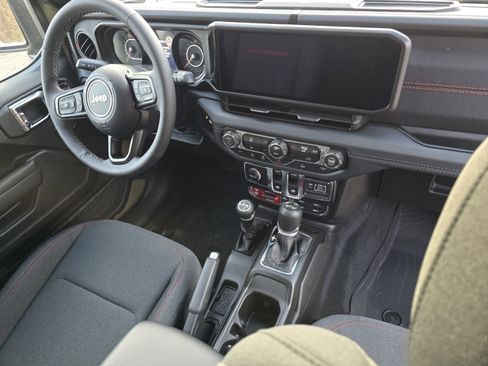 New 2026 Jeep Wrangler Rubicon w/ Xtreme 35 Tire Package image 12