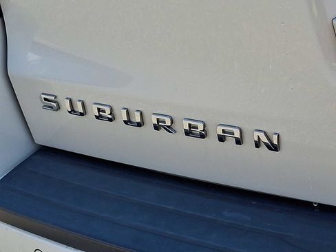 Used 2015 Chevrolet Suburban LT AWD/4WD image 30