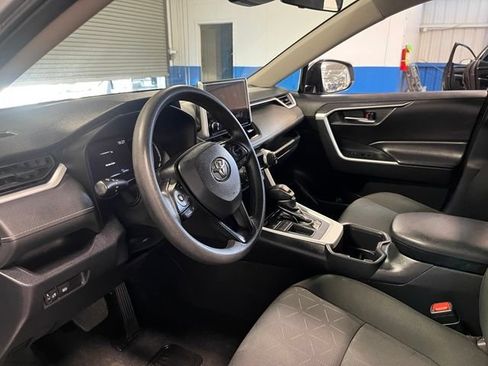 Used 2024 Toyota RAV4 XLE FWD image 22