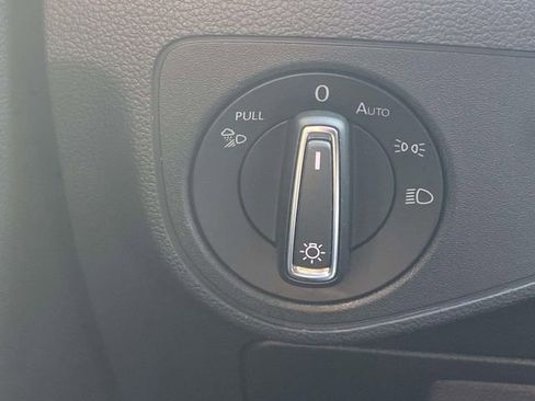 Used 2023 Volkswagen Atlas Cross Sport SE w/ Black Wheel Package image 29