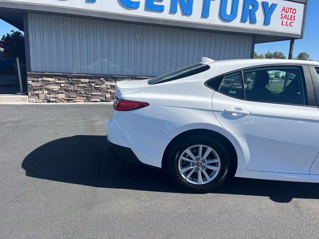 Used 2026 Toyota Camry LE FWD image 15