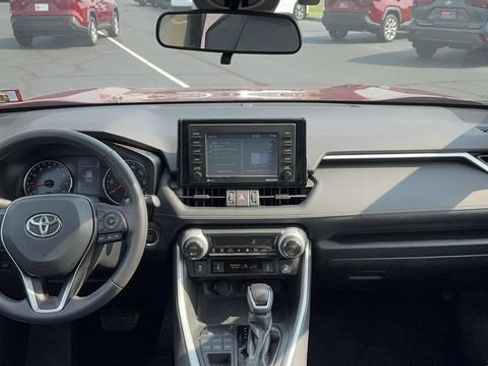 Used 2020 Toyota RAV4 XLE Premium AWD/4WD image 35