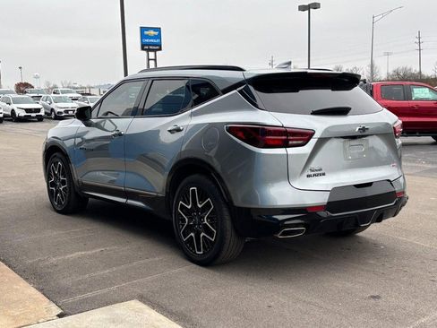 Used 2023 Chevrolet Blazer RS w/ Driver Confidence II Package image 6