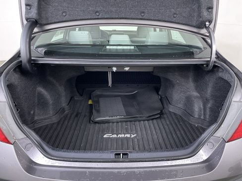 Used 2017 Toyota Camry XLE w/ Moonroof Package FWD image 23