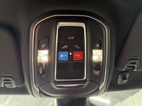 New 2025 Jeep Wagoneer Series II w/ Convenience Group I image 24