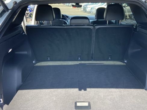 Used 2025 Volkswagen Atlas Cross Sport SE FWD image 21