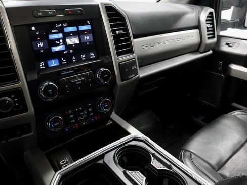 Used 2019 Ford F350 Lariat w/ Lariat Ultimate Package image 32