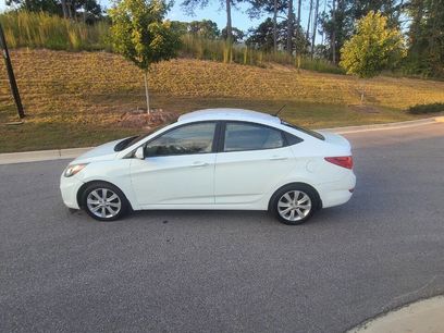 Used 2013 Hyundai Accent GLS w/ Premium Pkg