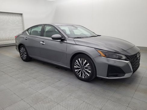 Used 2023 Nissan Altima 2.5 SV image 11