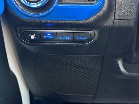 Used 2023 Jeep Wrangler Unlimited Rubicon 4xe w/ Cold Weather Group AWD/4WD image 19