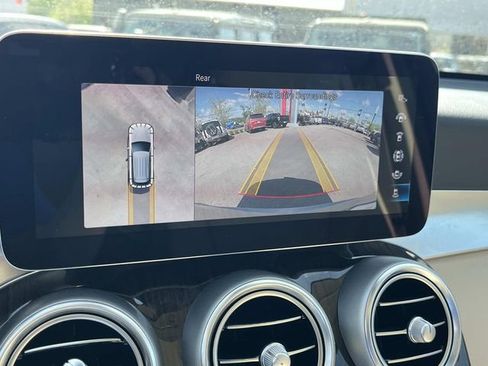 Used 2022 Mercedes-Benz GLC 300 image 40