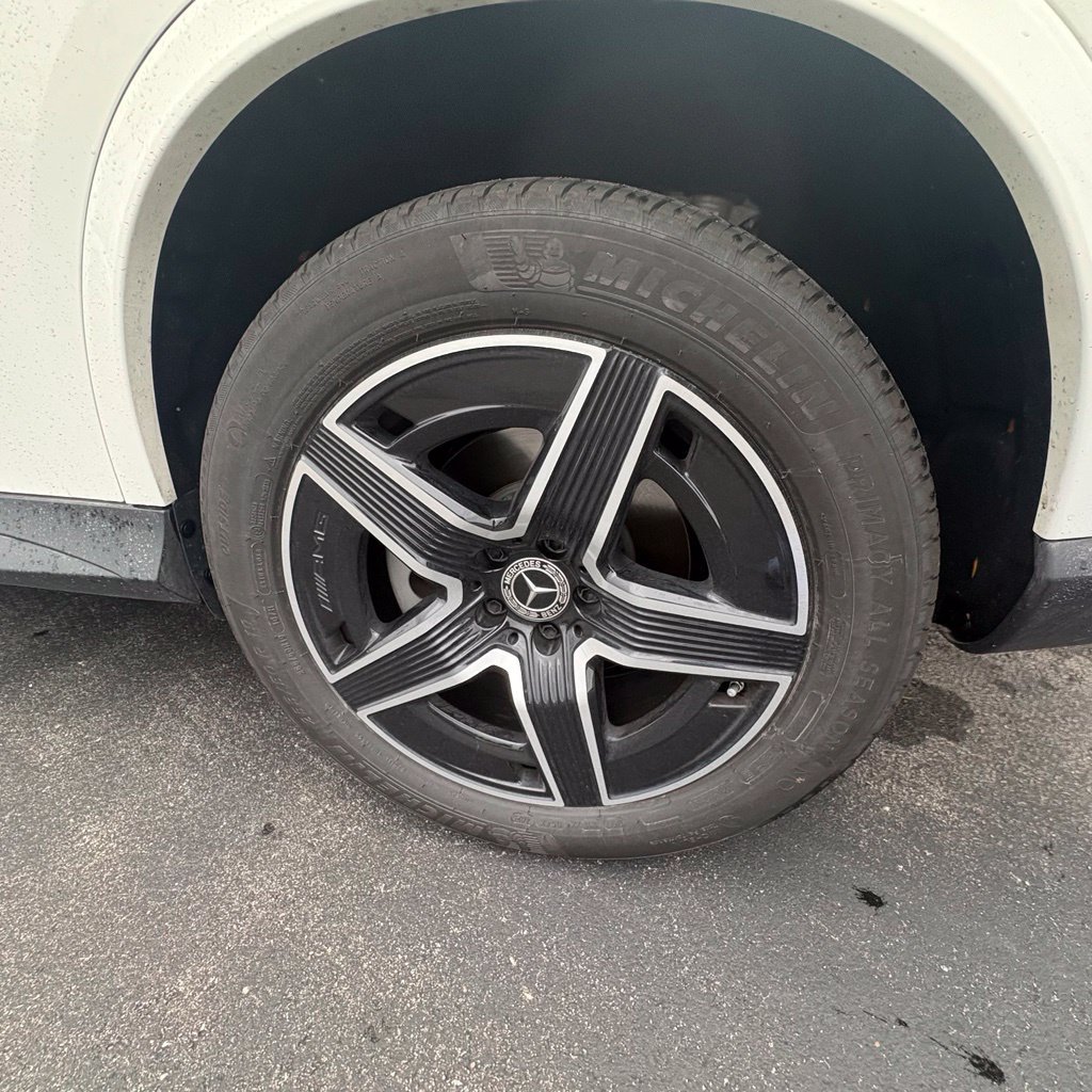 Certified 2026 Mercedes-Benz GLC 300 4MATIC image 9