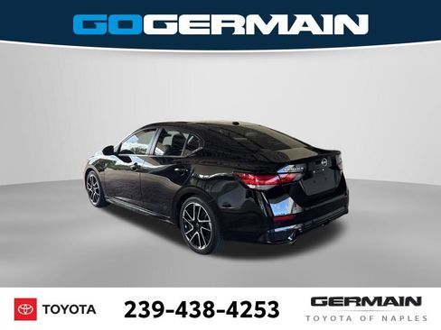 Used 2024 Nissan Sentra SR w/ SR Premium Package FWD image 6