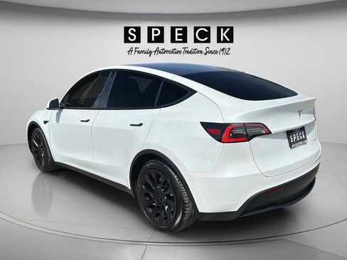Used 2021 Tesla Model Y Long Range AWD/4WD image 3
