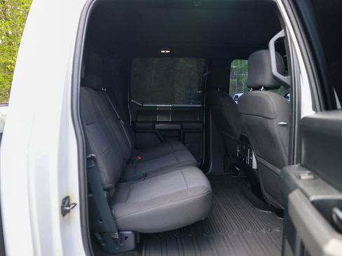 Used 2018 Ford F150 XLT w/ Equipment Group 302A Luxury AWD/4WD image 12