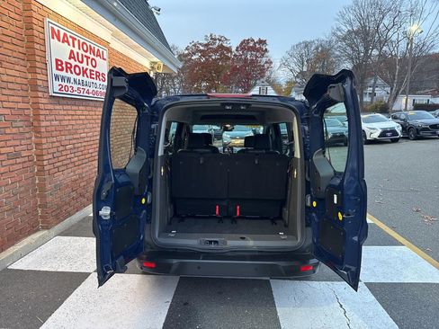Used 2020 Ford Transit Connect XL image 38
