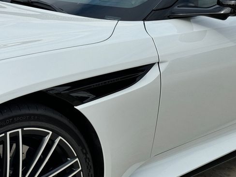 Used 2024 Aston Martin DB12 Coupe image 13