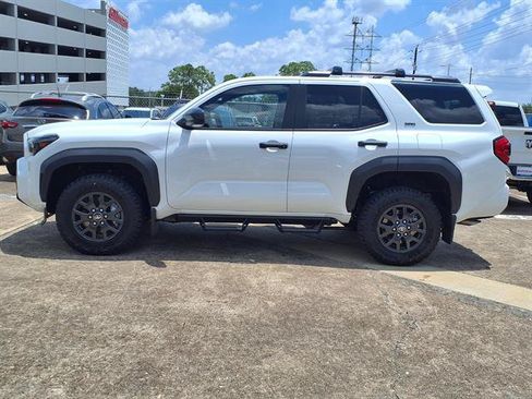 Used 2026 Toyota 4Runner SR5 AWD/4WD image 22