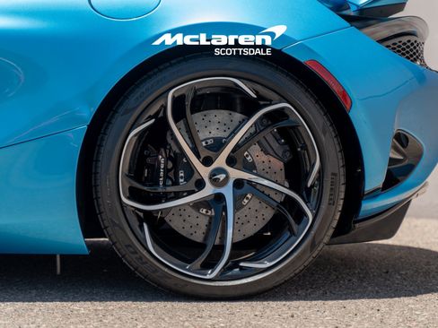 Used 2024 McLaren 750S Spider RWD image 29