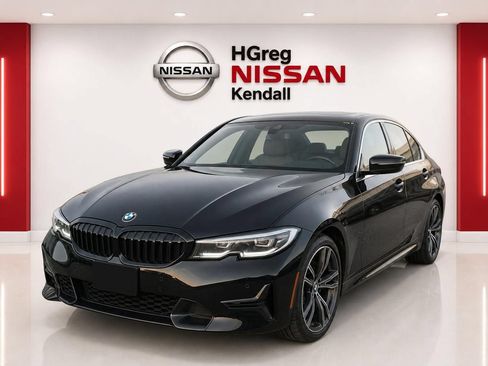 Used 2021 BMW 330i Sedan w/ Convenience Package RWD image 3