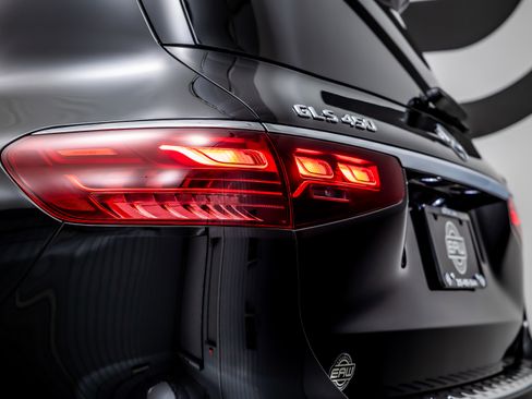 Used 2025 Mercedes-Benz GLS 450 GLS 450 image 12