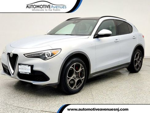 Used 2022 Alfa Romeo Stelvio Ti AWD/4WD image 1