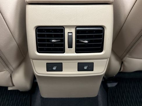 Used 2017 Subaru Outback 2.5i Limited AWD/4WD image 21