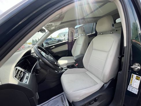 Used 2019 Volkswagen Tiguan SEL AWD/4WD image 10