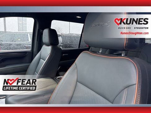 Used 2025 GMC Yukon AT4 image 21