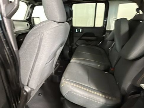 Used 2024 Jeep Wrangler Unlimited Sahara AWD/4WD image 25
