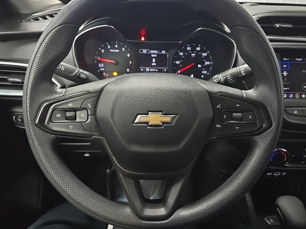 Used 2023 Chevrolet TrailBlazer LT AWD/4WD image 18