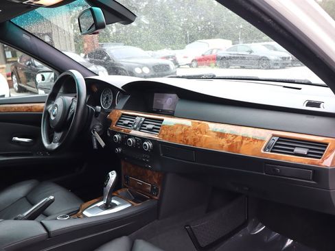 Used 2009 BMW 528i xDrive Sedan AWD/4WD image 17