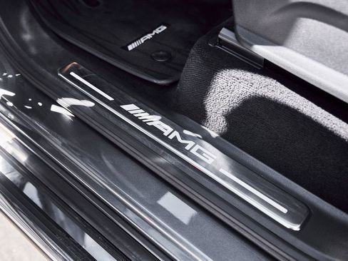 Used 2022 Mercedes-Benz G 63 AMG 4MATIC w/ Seat Comfort Package image 35