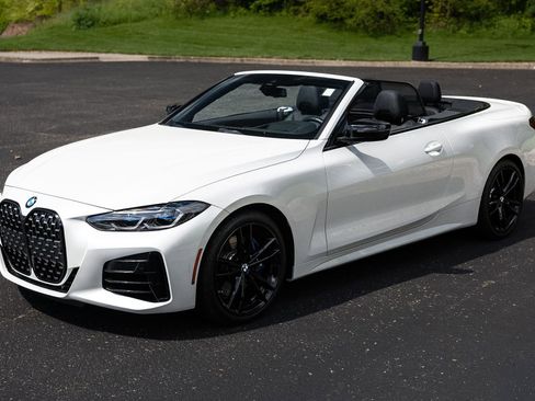 Used 2022 BMW 440i xDrive Convertible w/ Premium Package AWD/4WD image 2