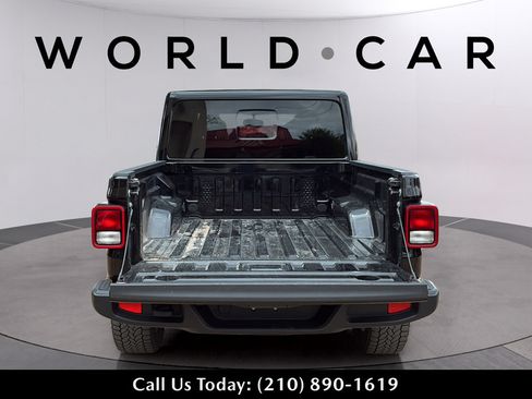 Used 2025 Jeep Gladiator Sport AWD/4WD image 19