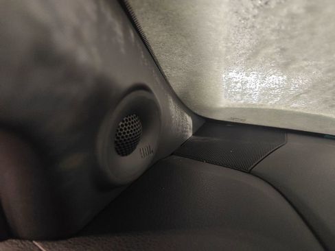 Used 2023 Toyota Sienna XSE image 10