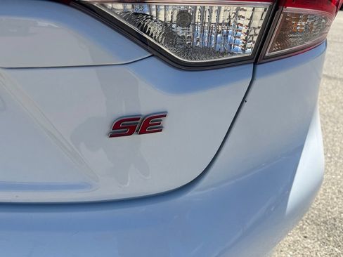 Used 2024 Toyota Corolla SE w/ SE Premium Package FWD image 13