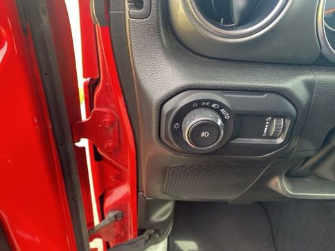 Used 2023 Jeep Wrangler Sahara image 19