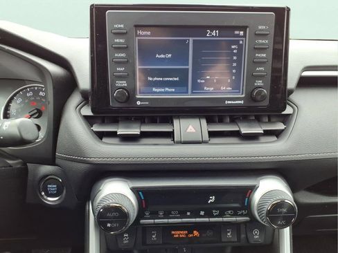 Used 2022 Toyota RAV4 XLE w/ Convenience Package image 23