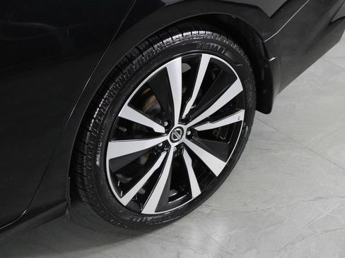 Used 2019 Nissan Altima 2.5 Platinum FWD image 11