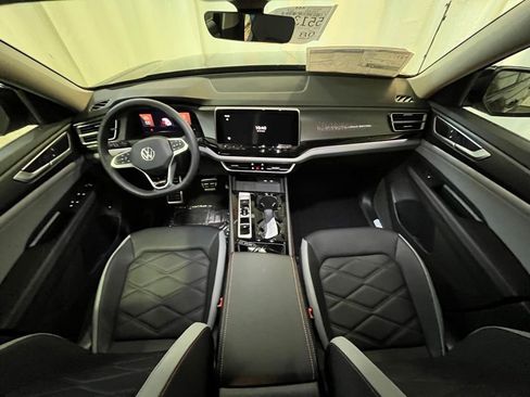New 2026 Volkswagen Atlas Peak Edition AWD/4WD image 13